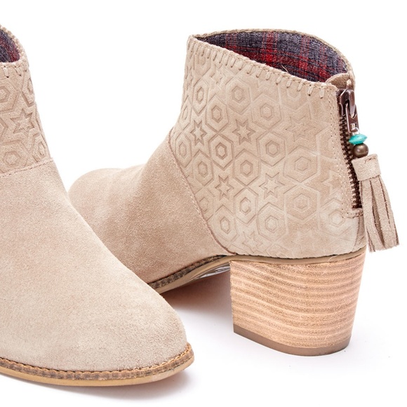 toms tan booties